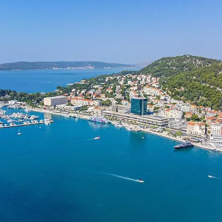 Nocleg ze śniadaniem And Style Luxury 4*