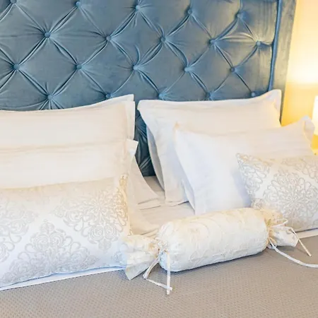 And Style Luxury krevet i doručak 4*