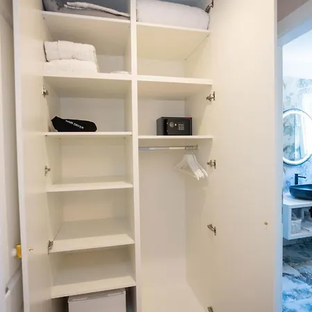 krevet i doručak And Style Luxury 4*